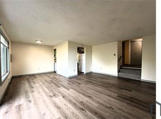 108 Kensington Ave S #6, Kent, WA 98030