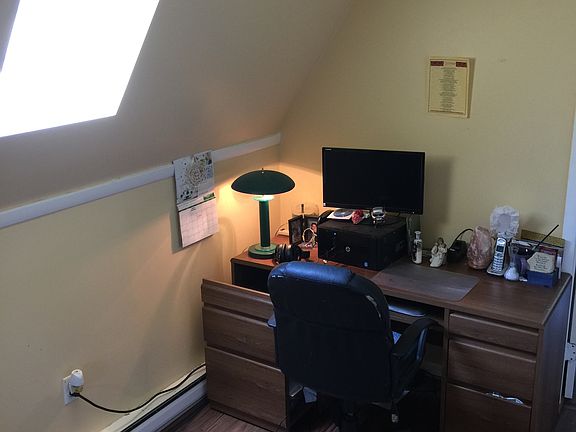 2nd image of 4015 Camden St