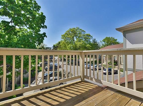 5th image of 1658 E Swan Cir