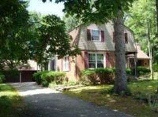 75 Memorial Dr, Amherst, MA 01002