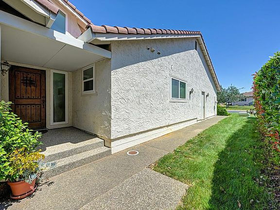 4th image of 15048 Lago Dr