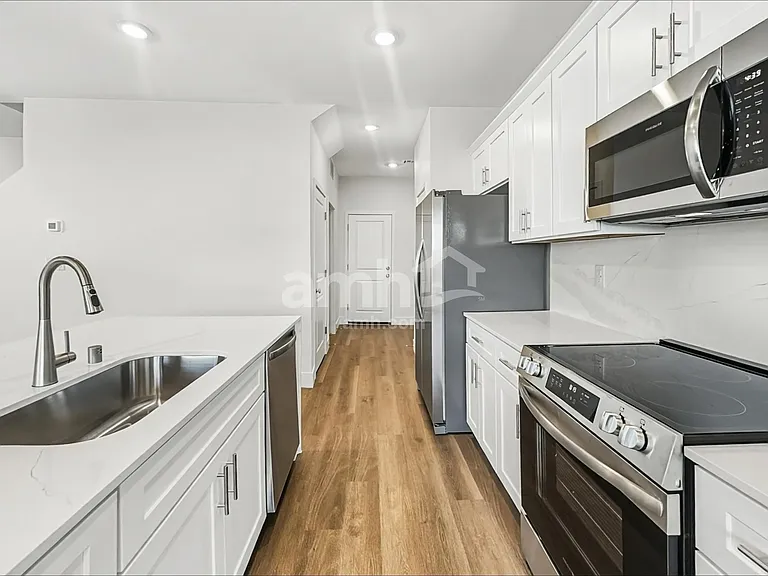 8762 Begonia Ct — Photo 3