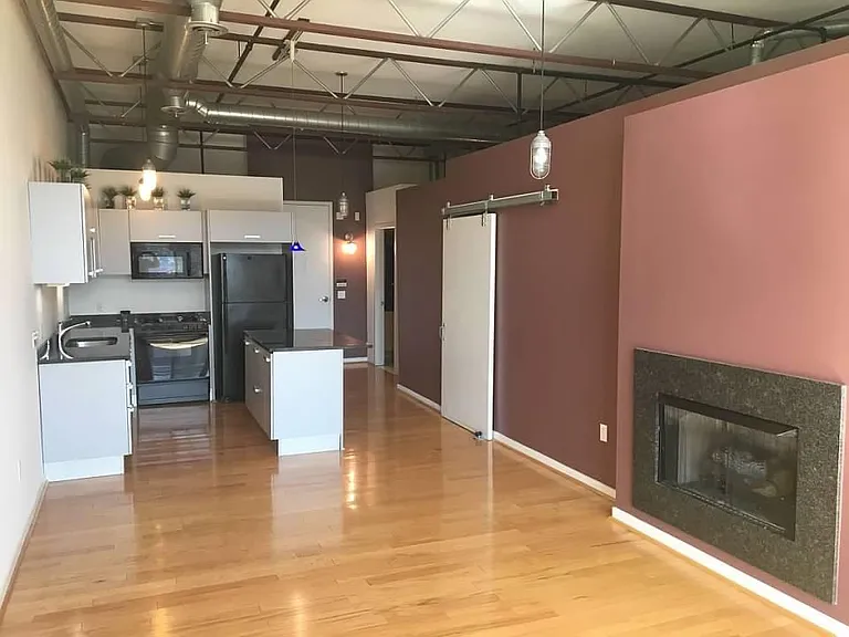 614 S Troy St #102 — Photo 7