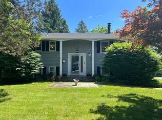 12 Donna Dr, New Fairfield, CT 06812