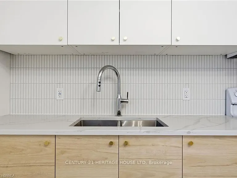 176 Darling St #1 — Photo 2
