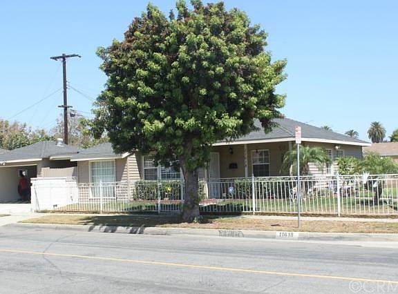 3rd image of 11618 Bombardier Ave