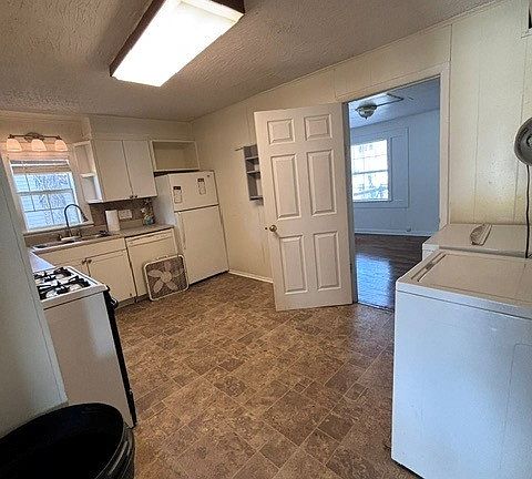 2nd image of 217 S Husband St