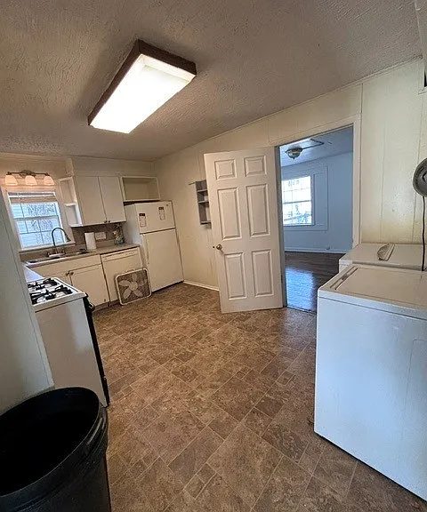 217 S Husband St — Photo 2