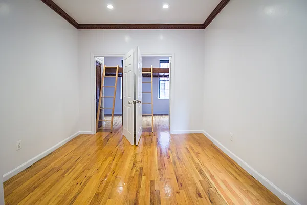 Rented by City Connections Realty | media 7