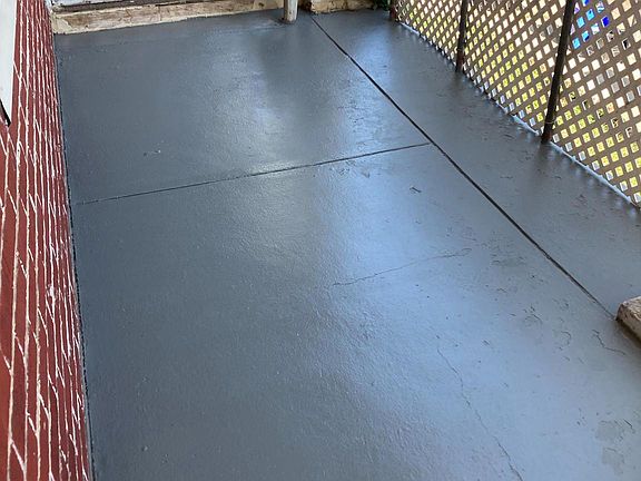 3rd image of 1217 E Stafford St