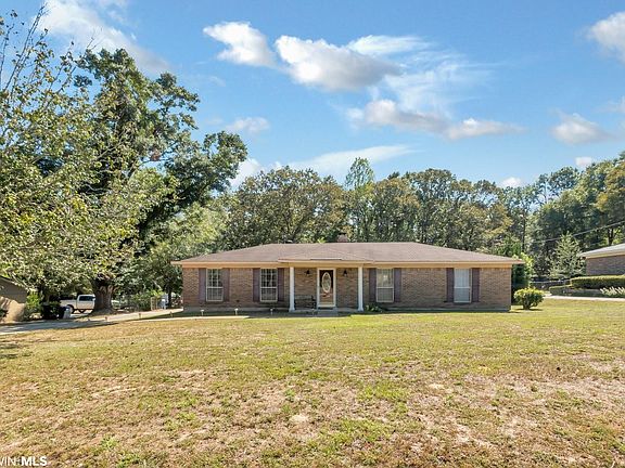 2nd image of 7865 Oak Hill Dr