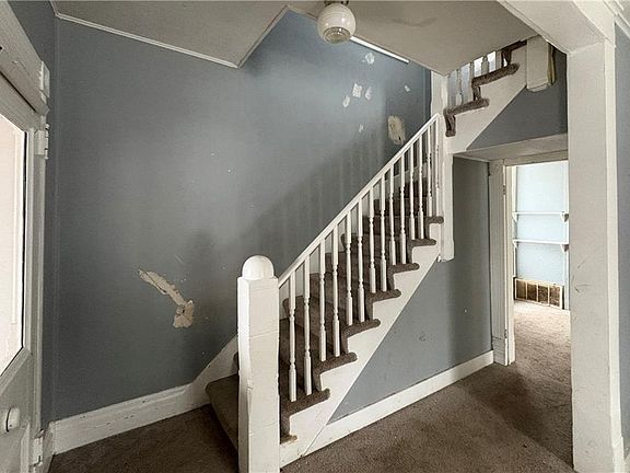 5th image of 330 N Cherry St
