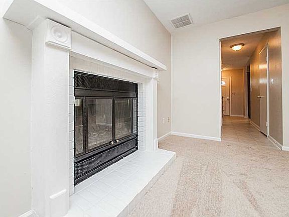 3rd image of 1613 Bridle Creek Ct