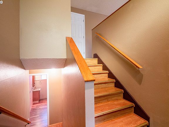 2nd image of 14300 NE 50th St