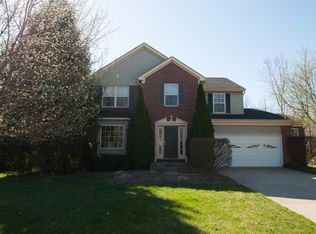 17 Woodlands Dr, Amelia, OH 45102