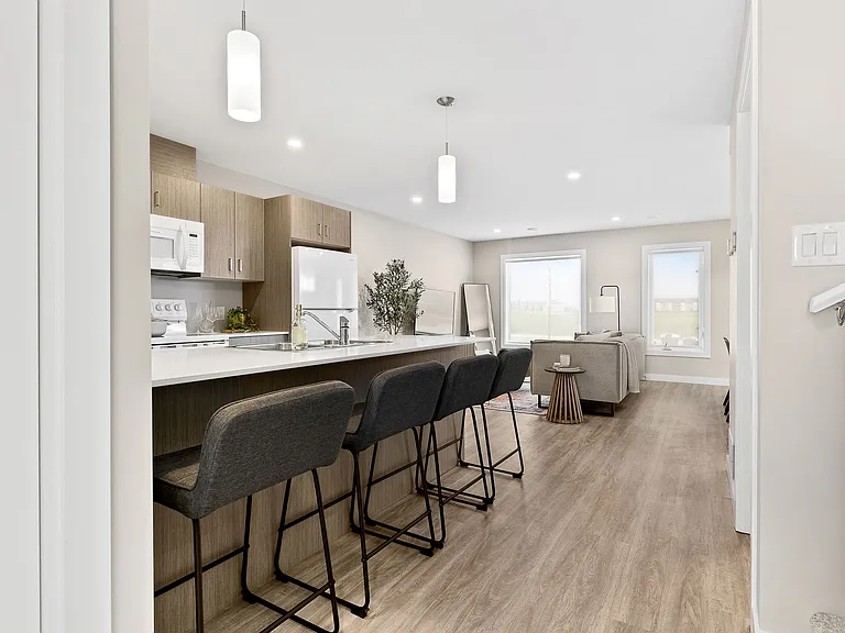 1650 Devonshire Dr W — Photo 29
