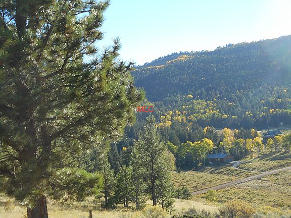 2nd image of Wagon Mesa Loop