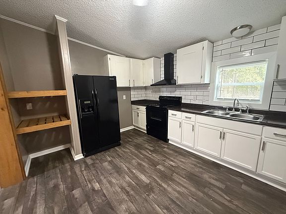3rd image of 3880 205th Ln