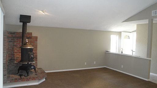 3rd image of 554 Carrie Cir