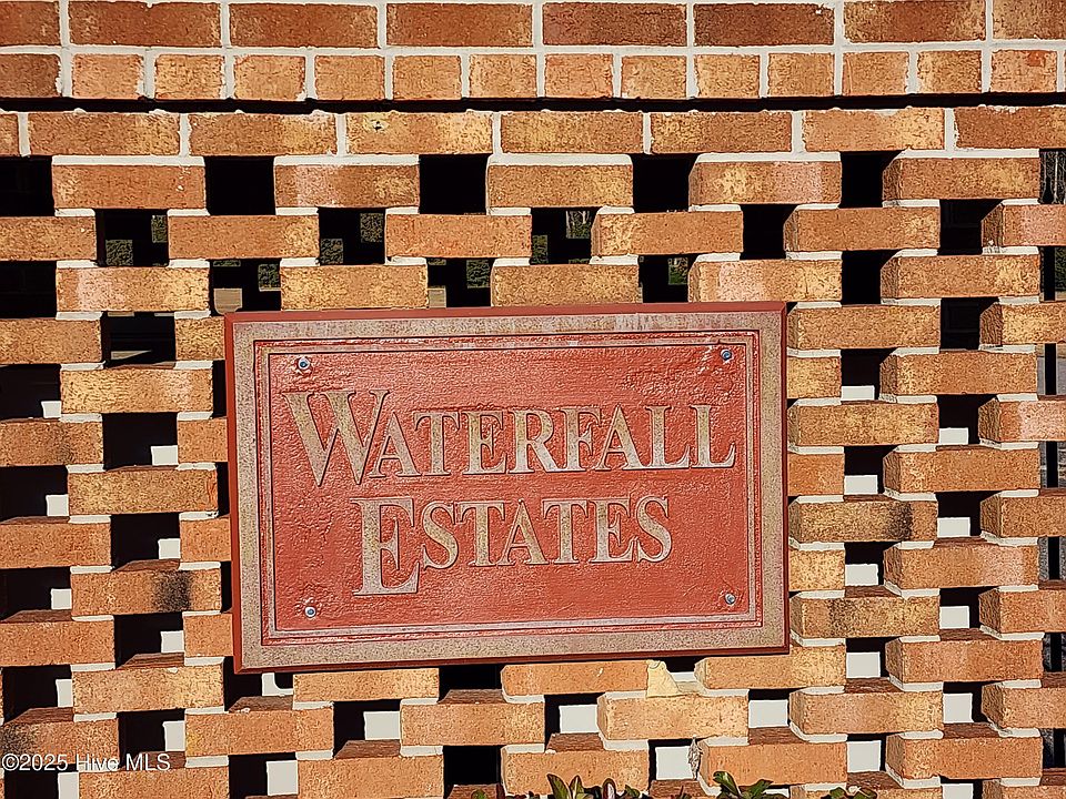 1st image of 38 Waterfall Lane