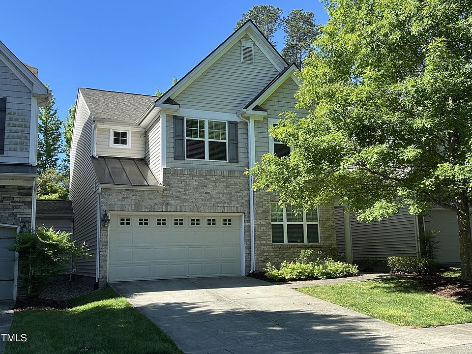 1st image of 105 Hammond Wood Pl
