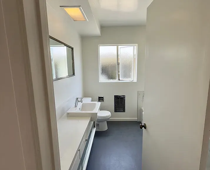 745 S Plymouth Blvd #3 — Photo 10