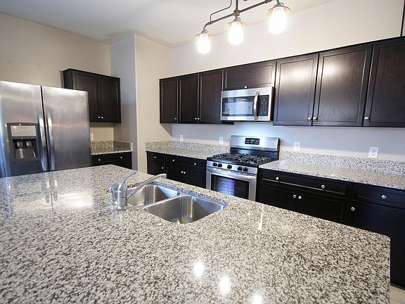 4th image of 30211 W Avalon Dr