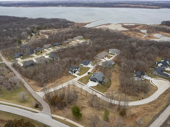 6268 Enclave Ln, Johnston, IA 50131