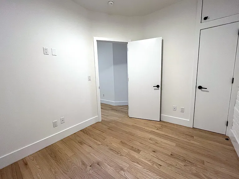 35 Bedford St #15 — Photo 3