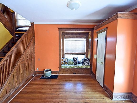 5th image of 810 Lincoln St