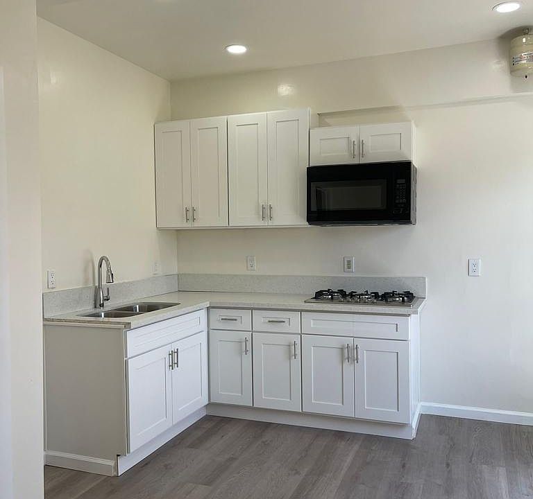 1st image of 16938 Fern St #B
