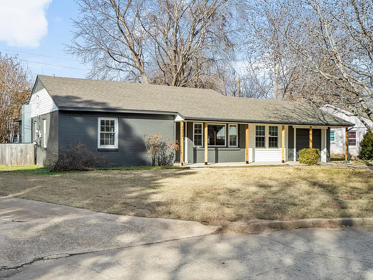 4828 S Madison Ave — Photo 19