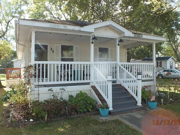 35 Saint Andrews, Temperance, MI 48182