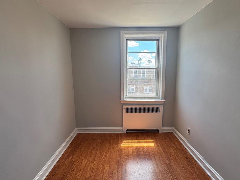 1st image of 3430 N Water St