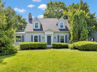 425 W Bradley Rd, Glendale, WI 53217