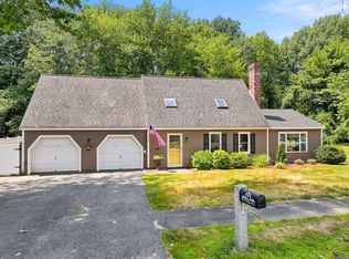 25 Mockingbird Ln, Maynard, MA 01754