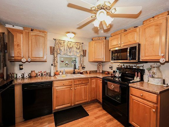 4th image of 23 Bonnie Heights Lane #7