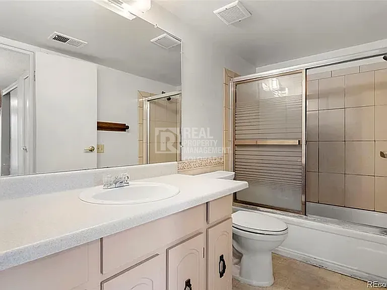 3662 S Granby Way #J05 — Photo 8