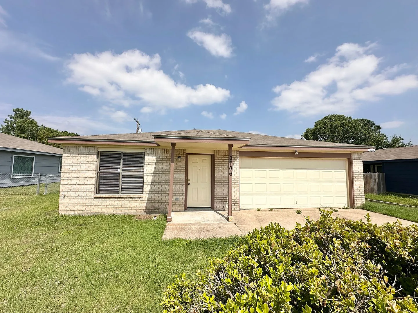 Price Drop! Viewable Now! — Photo 1