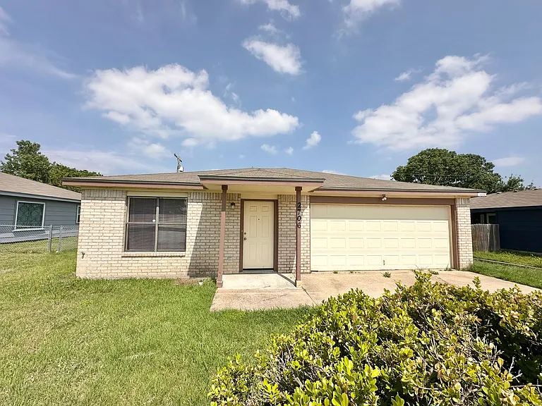 2706 Boyd Ave — Photo 1