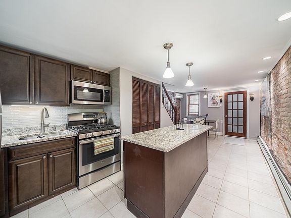 5th image of 360.5 4th St
