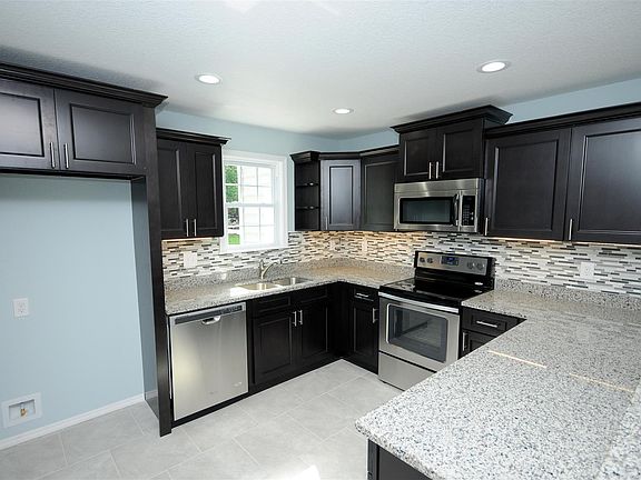 5th image of 3734 Karlin Ave