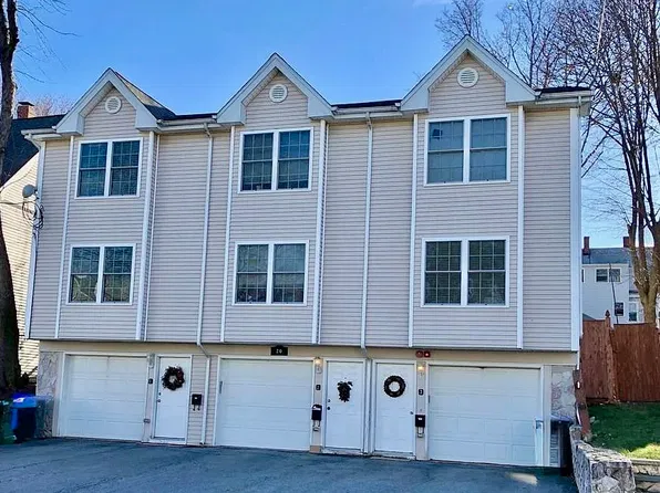 20 4th St #3, Medford, MA 02155