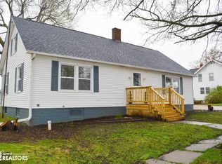 112 S Northfield St, Mediapolis, IA 52637