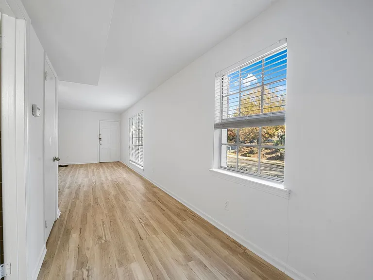 Cliff Place — Photo 13