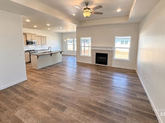 3rd image of 3111 Orion Ave