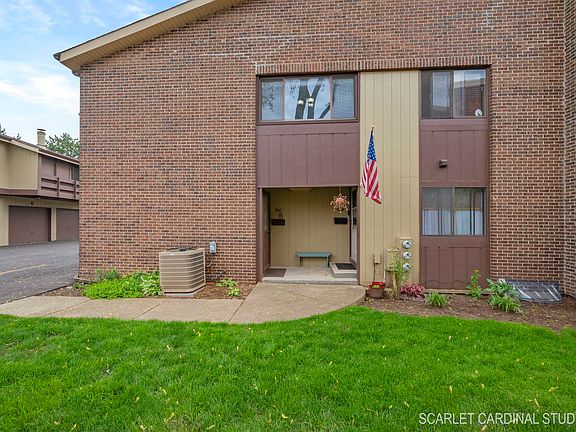 2nd image of 5 W Pebble Ct APT C