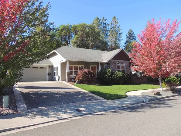 2270 SE Haviland Dr, Grants Pass, OR 97527