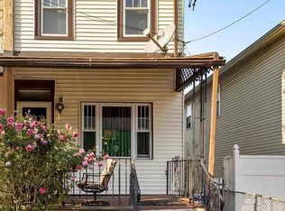 8072 Craig St, Philadelphia, PA 19136