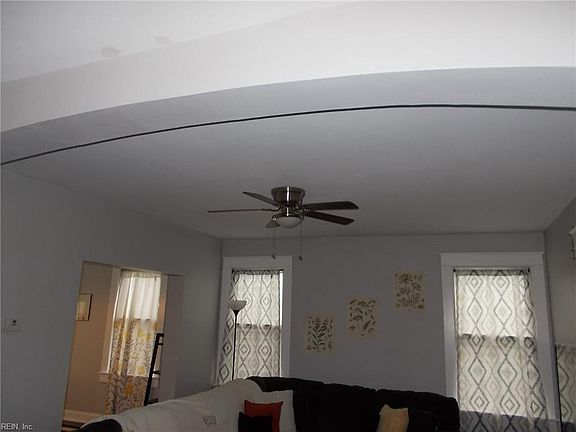 4th image of 77 Linden Ave